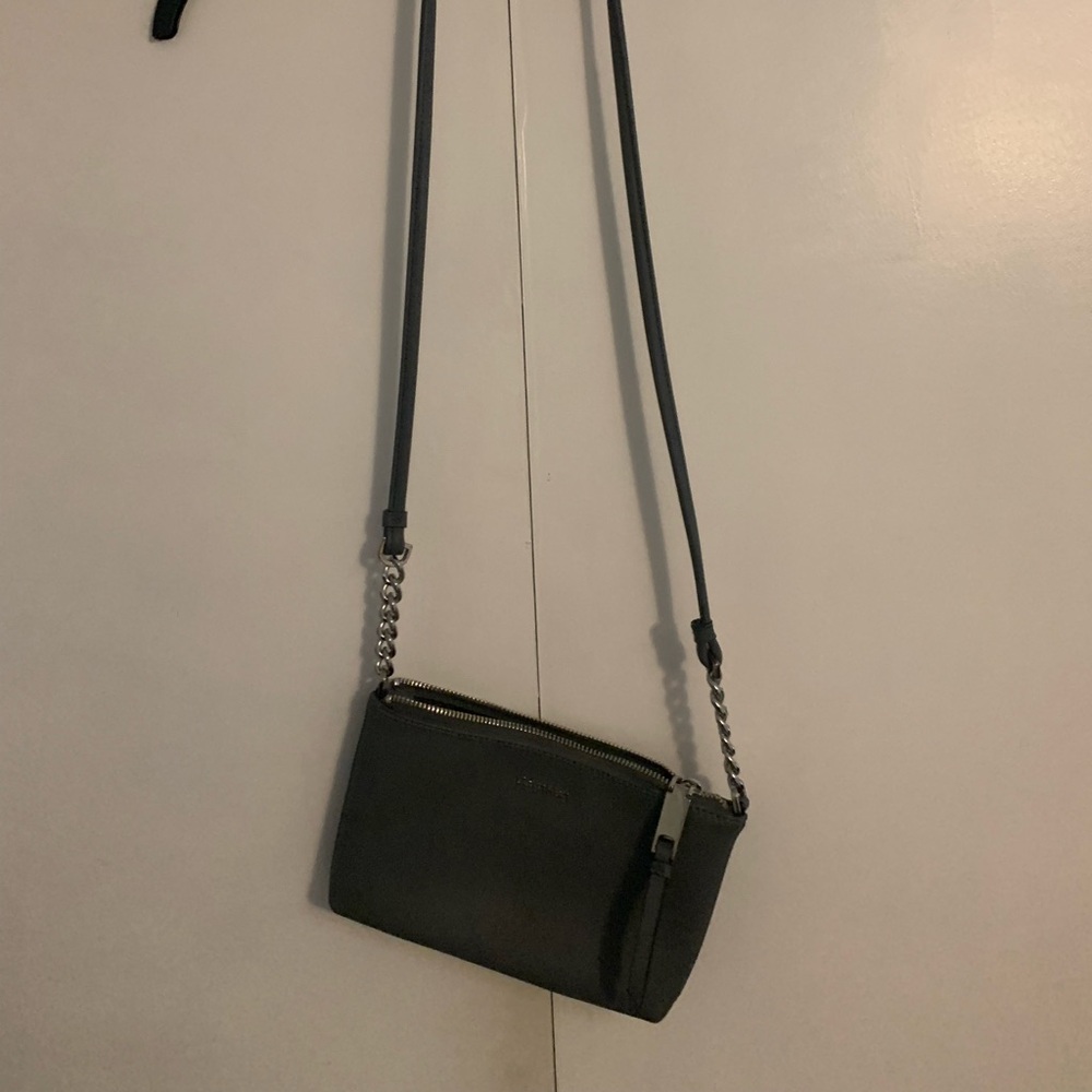 CALVIN KLEIN LEATHER SHOULDER STRAP HANDBAG